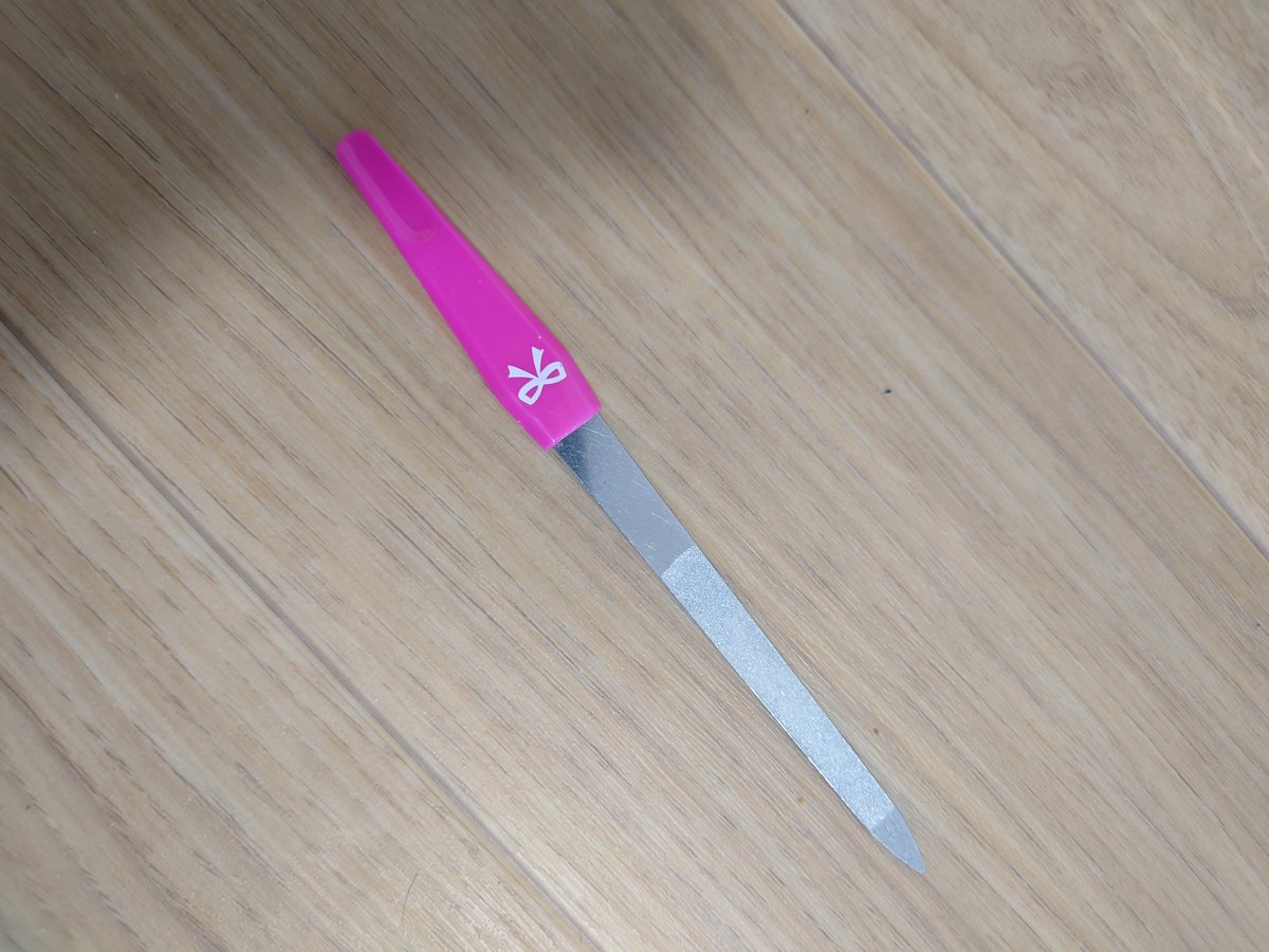 5年使った100円ショップの爪ヤスリ全体の写真